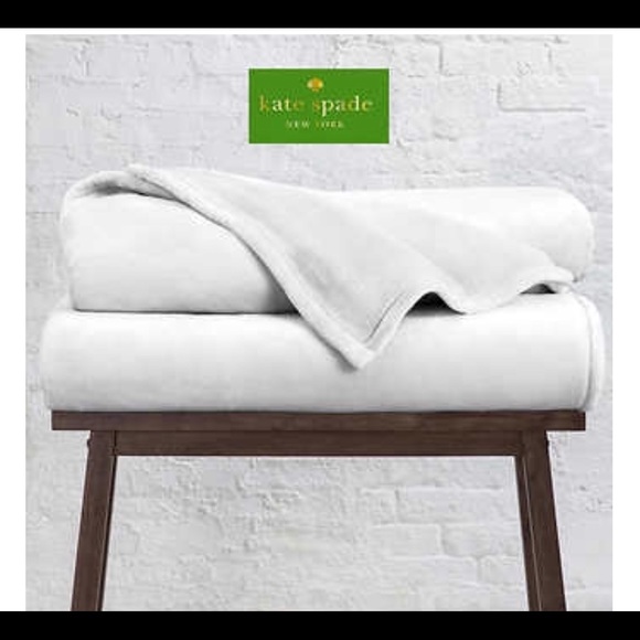 Kate Spade Fleece Blankets - Picture 2 of 3